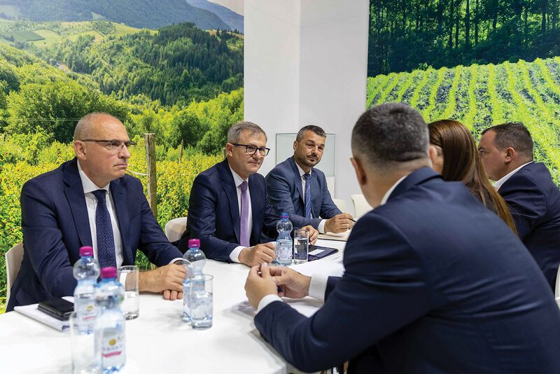 NA SASTANKU MINISTARA POLJOPRIVREDE, ŠUMARSTVA I VODOPRIVREDE SRBIJE I REPUBLIKE SRPSKE - O podršci domaćim proizvođačima sa obe strane Drine