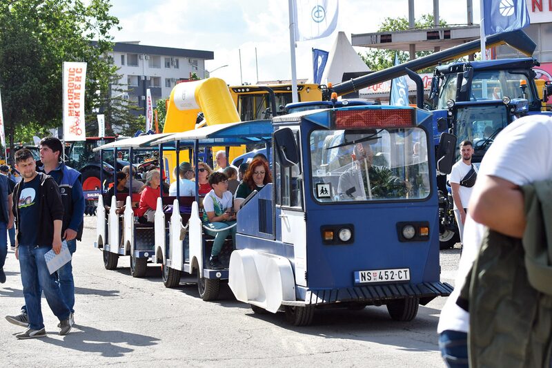 SAJAMSKI VOZIĆ ZANIMLJIV POSETIOCIMA SVIH GENERACIJA