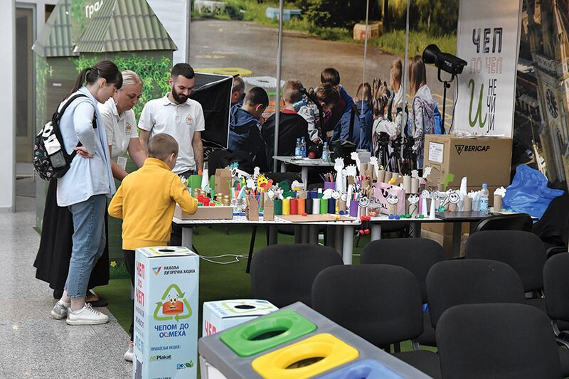 Waste is easy to sort.